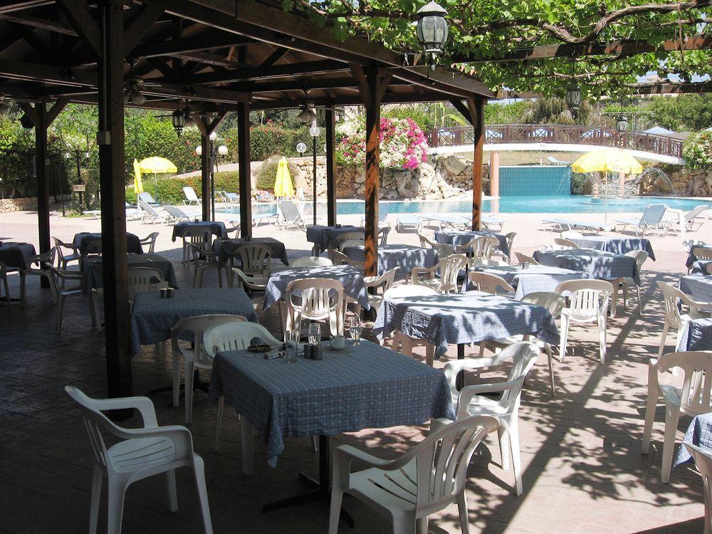 Arsinoe Beach Hotel ลิมาซอล ภายนอก รูปภาพ