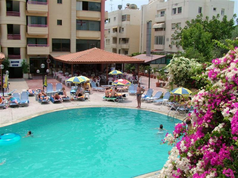 Arsinoe Beach Hotel ลิมาซอล ภายนอก รูปภาพ